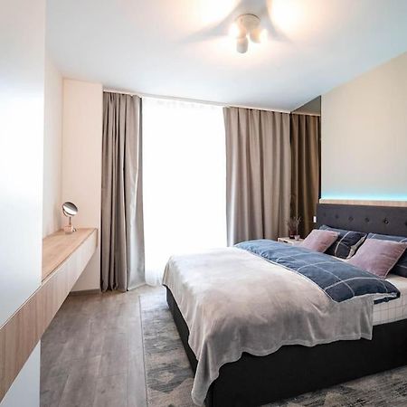 Apartment Vivalia V6, Free Private Parking Timisoara Bagian luar foto