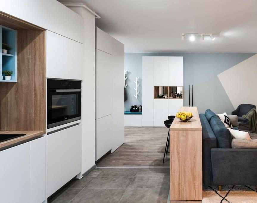 Apartment Vivalia V6, Free Private Parking Timisoara Bagian luar foto