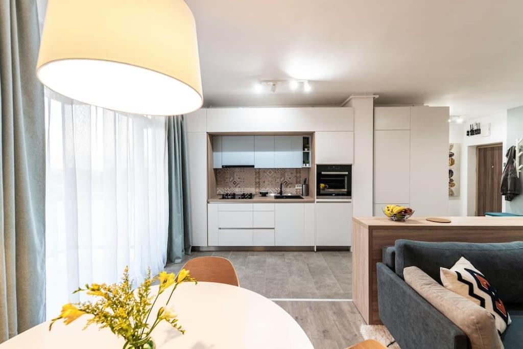 Apartment Vivalia V6, Free Private Parking Timisoara Bagian luar foto