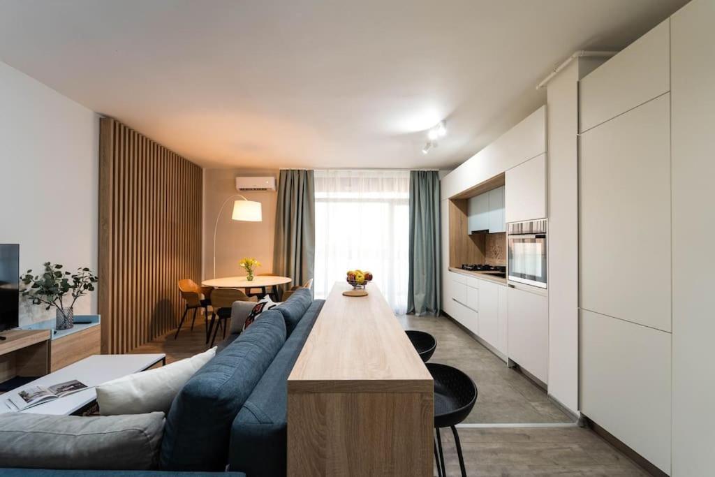 Apartment Vivalia V6, Free Private Parking Timisoara Bagian luar foto